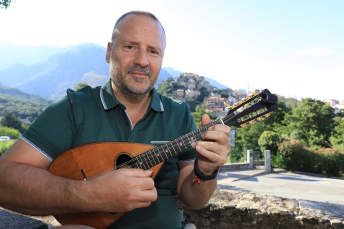 Antoine Leonelli, directeur artistique de Mandeo Antoine Leonelli, directeur artistique de Mandeo