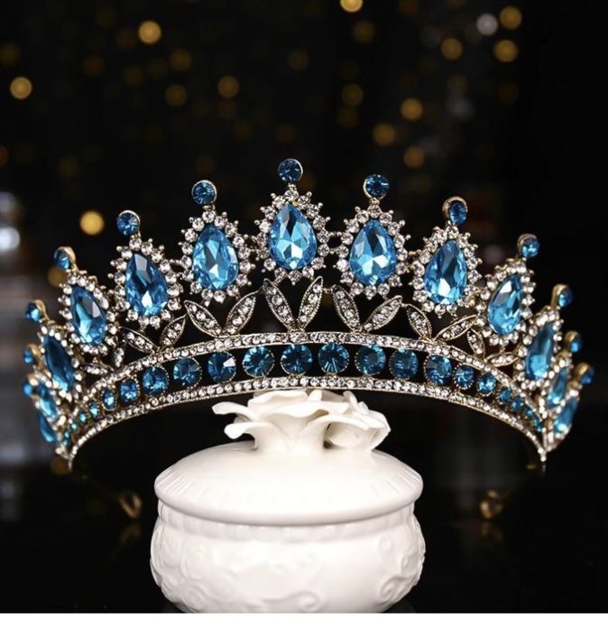 Le diadème régional, remis à Michèle Bedini lors de son élection. Le diadème régional, remis à Michèle Bedini lors de son élection.