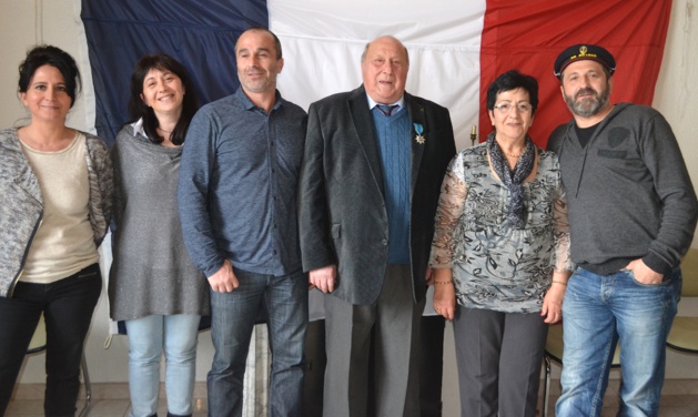 Bastia : La croix de chevalier de l'ordre du Mérite Maritime à Joseph Torre Bastia : La croix de chevalier de l'ordre du Mérite Maritime à Joseph Torre