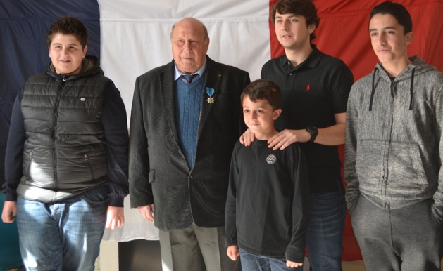 Bastia : La croix de chevalier de l'ordre du Mérite Maritime à Joseph Torre
