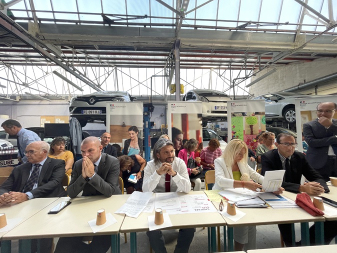 Rentrée scolaire placée sous le signe de la "sérénité" pour 46 818 élèves de l'Académie de Corse Rentrée scolaire placée sous le signe de la "sérénité" pour 46 818 élèves de l'Académie de Corse