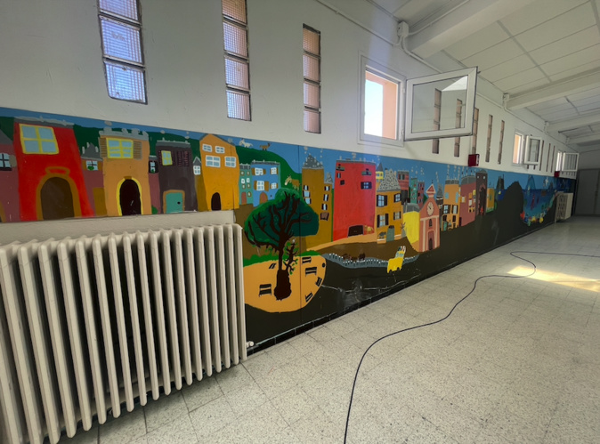 La fresque dessinée par les élèves de l'école élémentaire Campanari. La fresque dessinée par les élèves de l'école élémentaire Campanari.