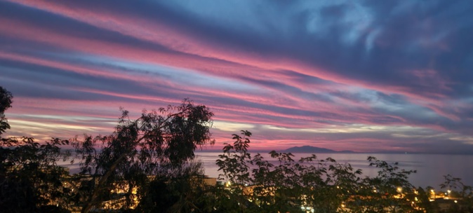 Superbe image matinale dans le ciel de Bastia (Alex Gallet)