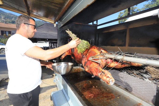 Santa di u Niolu : Des milliers de fidèles réunis dans une immense ferveur Santa di u Niolu : Des milliers de fidèles réunis dans une immense ferveur