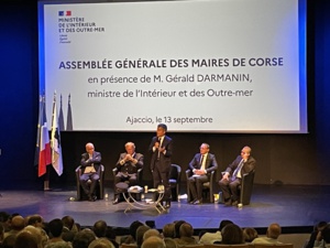 Avant la visite présidentielle, Gérald Darmanin vient prendre le pouls des maires corses Avant la visite présidentielle, Gérald Darmanin vient prendre le pouls des maires corses