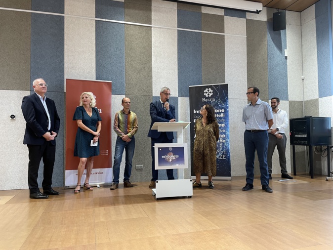 Les différentes personnalités lors de l'inauguration de l'exposition. Les différentes personnalités lors de l'inauguration de l'exposition.