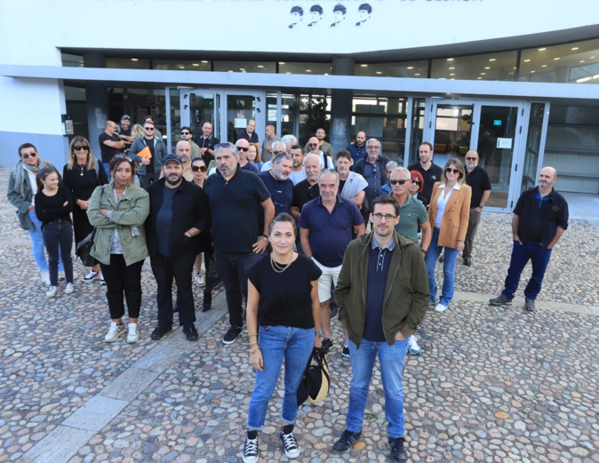 Josepha Giacometti-Piredda et Petr’Anto Tomasi avec les militants de Corsica Libera ce samedi à Corte