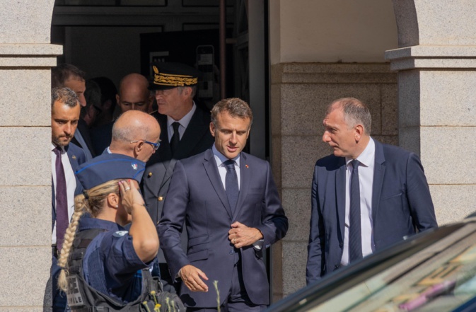 Le président Emmanuel Macron en visite à Portivechju