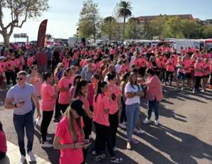 A Bastiaccia : vague rose sur la place Saint-Nicolas A Bastiaccia : vague rose sur la place Saint-Nicolas