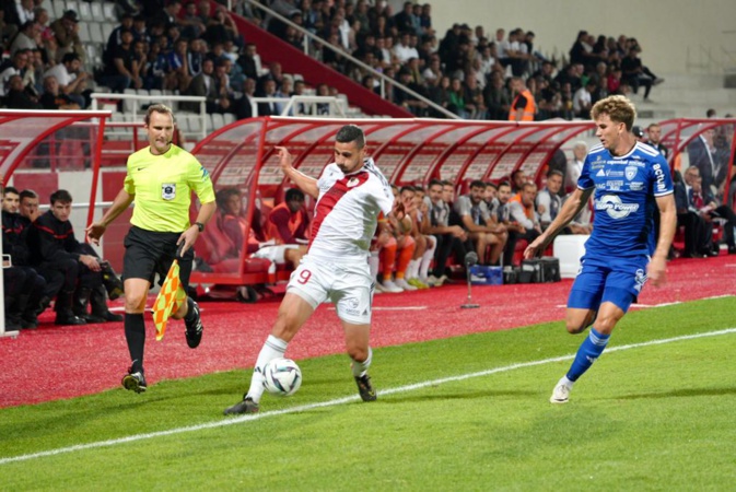 L'AC Ajaccio a remporté le derby face au SC Bastia (2-0) et remonte à la 10e place du classement de Ligue 2. (credit photo Paule Santoni)