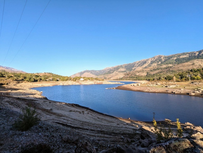 Le barrage de Calacuccia ce lundi. (François-Marie Luciani) Le barrage de Calacuccia ce lundi. (François-Marie Luciani)