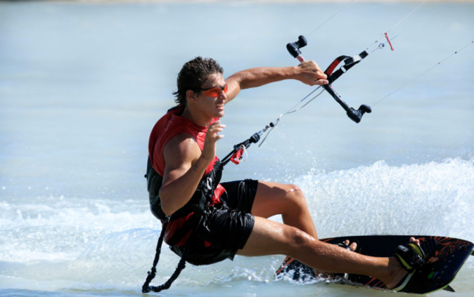 5 bonnes raisons de pratiquer le kitesurf en Corse