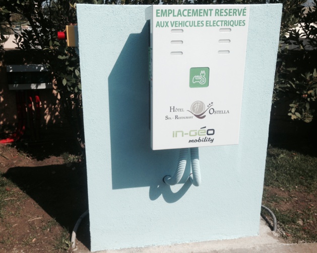 La borne de recharge d’In-Géo mobility La borne de recharge d’In-Géo mobility
