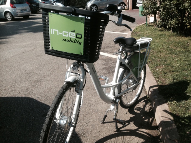 Six vélos électriques, rechargés à l’énergie solaire, seront bientôt disponibles Six vélos électriques, rechargés à l’énergie solaire, seront bientôt disponibles