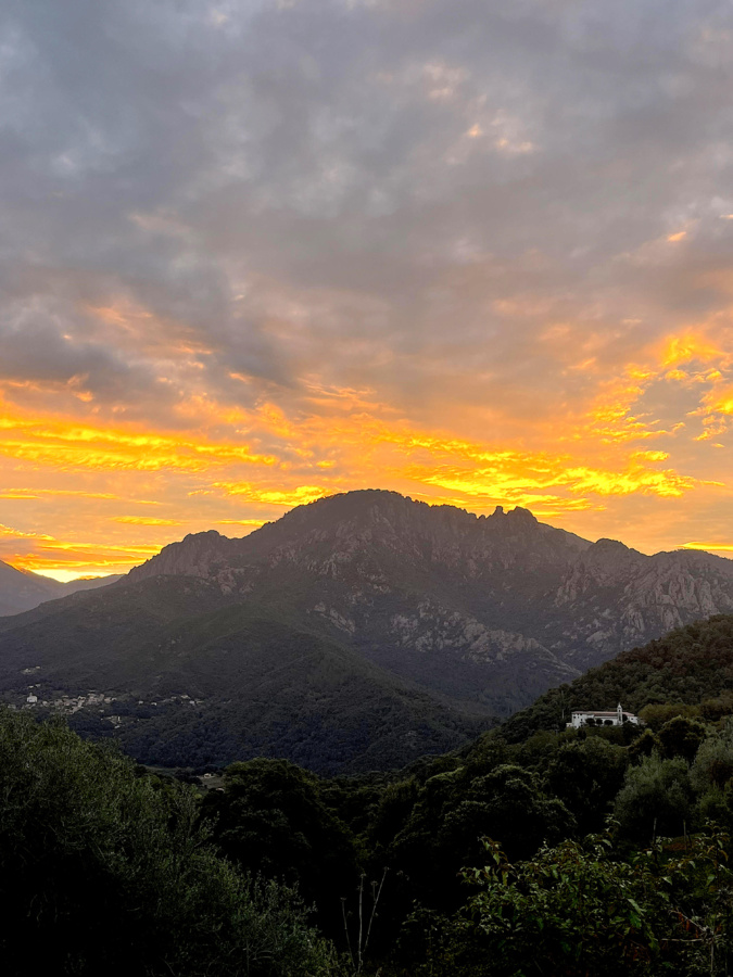 La photo du jour : Lever de soleil au dessus de la Spusata 