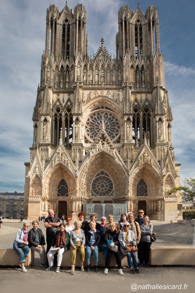 La délégation bastiaise devant la Cathédrale de Reims (Photo Nathalie Sicard) La délégation bastiaise devant la Cathédrale de Reims (Photo Nathalie Sicard)