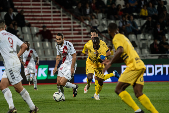 L'AC Ajaccio enchaîne face à Pau (2-0)