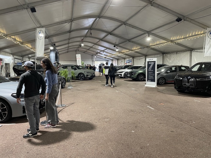 Le Salon de l'auto proposait un large choix de véhicules. Le Salon de l'auto proposait un large choix de véhicules.