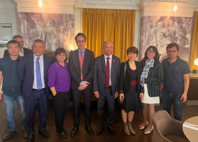Les membres de l'Ambassade du Vietnam en France étaient présents aujourd'hui à Ajaccio.