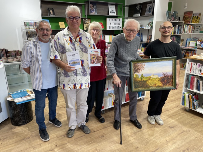 Les familles Thomas et Cheuzeville à la libraire A Fronda Les familles Thomas et Cheuzeville à la libraire A Fronda