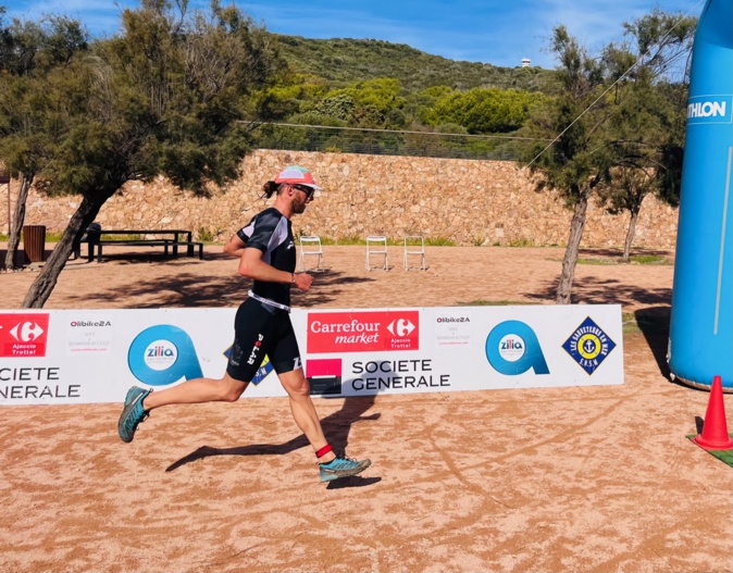 Guillaume Peretti a remporté la 3e édition du Triathlon des Sanguinaires à Ajaccio. Guillaume Peretti a remporté la 3e édition du Triathlon des Sanguinaires à Ajaccio.