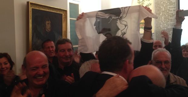 Au bureau centralisateur des quatre cantons de Bastia, ancienne mairie, place du marché.