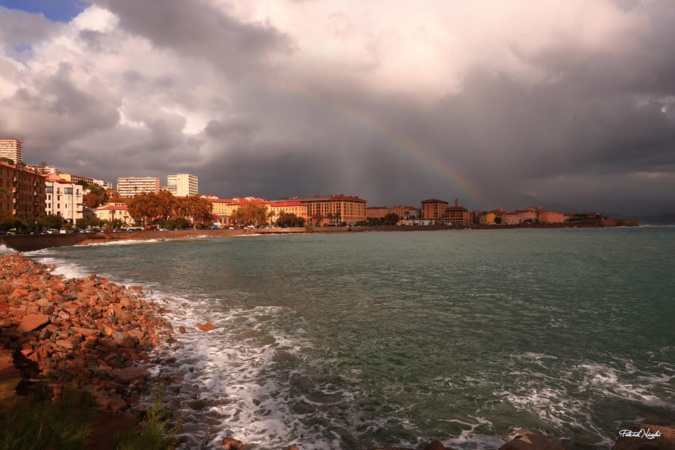 La photo du jour : arc-en-ciel au-dessus d'Ajaccio