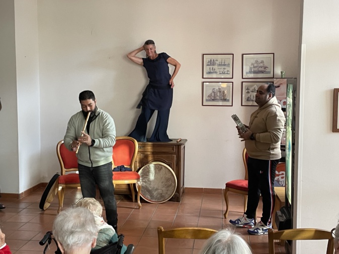 la compagnie égyptienne Tanz Raum. la compagnie égyptienne Tanz Raum.