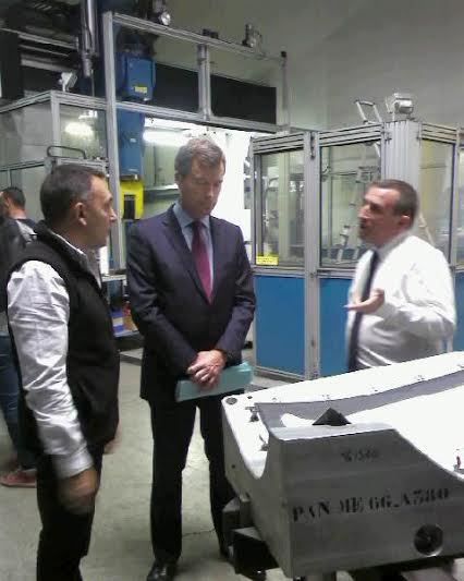 Semaine de l'industrie : Christophe Mirmand  en visite à Performance Composites Méditerranéen