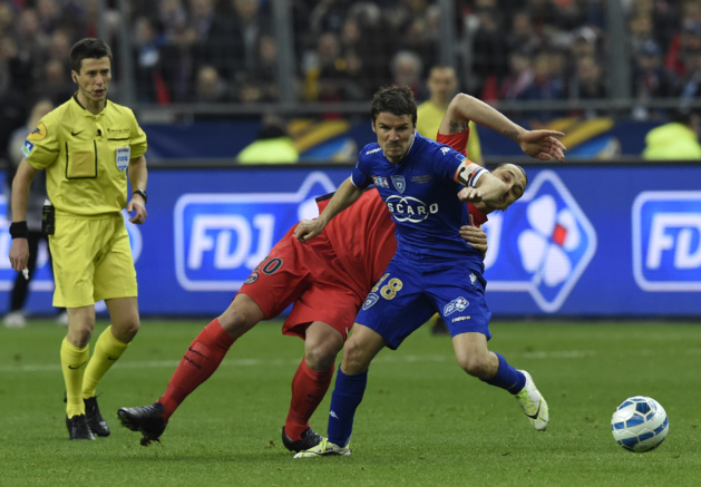 La détermination de Cahuzac n'a pas suffi (PHOTOS AFP-LOÏC VENANCE) La détermination de Cahuzac n'a pas suffi (PHOTOS AFP-LOÏC VENANCE)