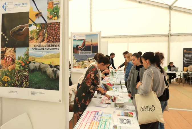 Premier salon de l'enseignement supérieur en Corse, "E Strade di l'Avvene"ouvre ses portes à Corte Premier salon de l'enseignement supérieur en Corse, "E Strade di l'Avvene"ouvre ses portes à Corte