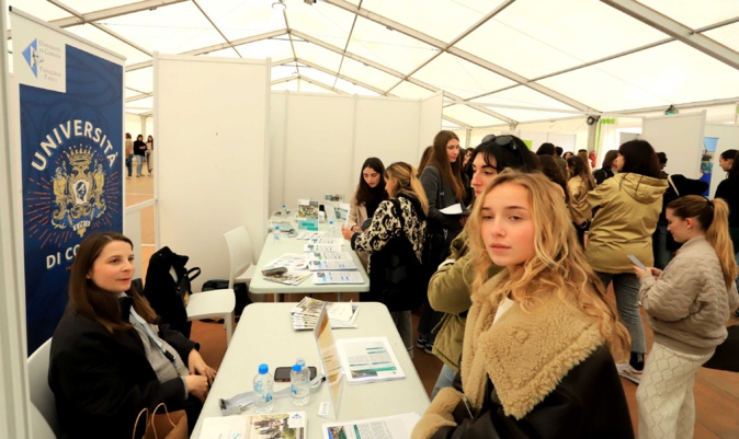 Premier salon de l'enseignement supérieur en Corse, "E Strade di l'Avvene"ouvre ses portes à Corte Premier salon de l'enseignement supérieur en Corse, "E Strade di l'Avvene"ouvre ses portes à Corte