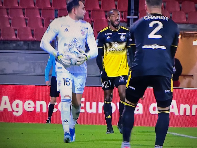 L'ACA s'est incliné à Annecy (0-2) L'ACA s'est incliné à Annecy (0-2)