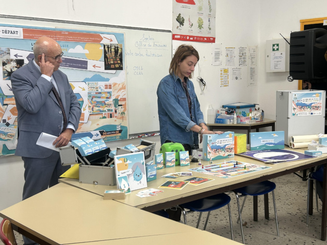 Le "Jeu de la pluie et du beau temps" a été présenté ce matin. (Photo : Angelina Rosano)