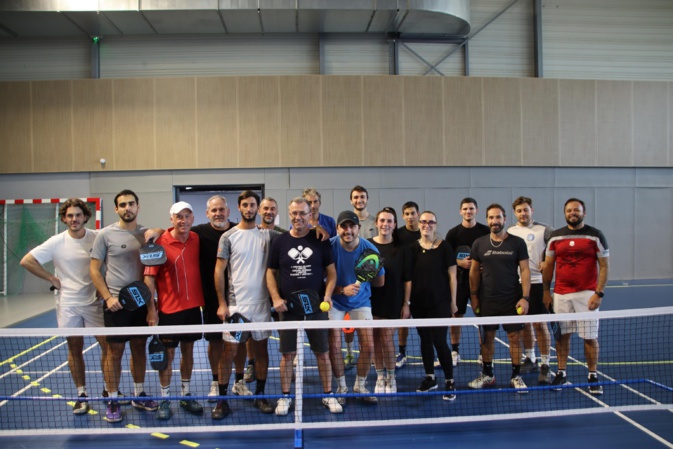 Une partie des licenciés portovecchiais autour du  président du RCPV Olivier Maisetti