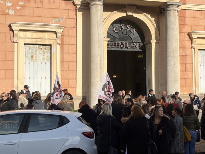 Environ 200 agents de la mairie se sont mobilisés ce matin.