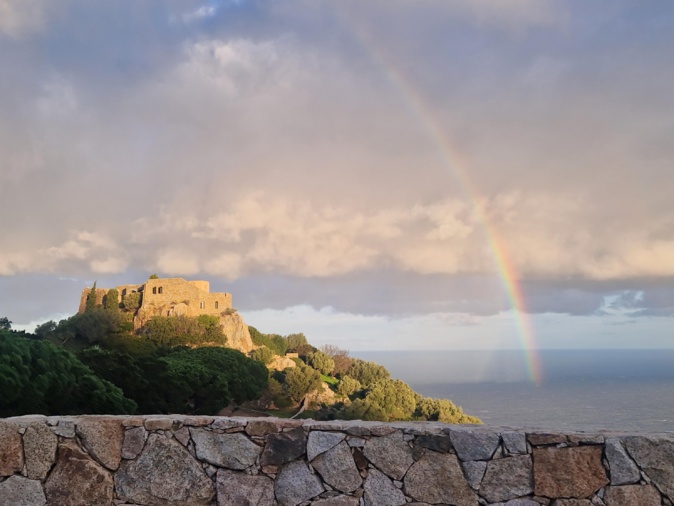 La photo du jour : arcubalenu balaninu