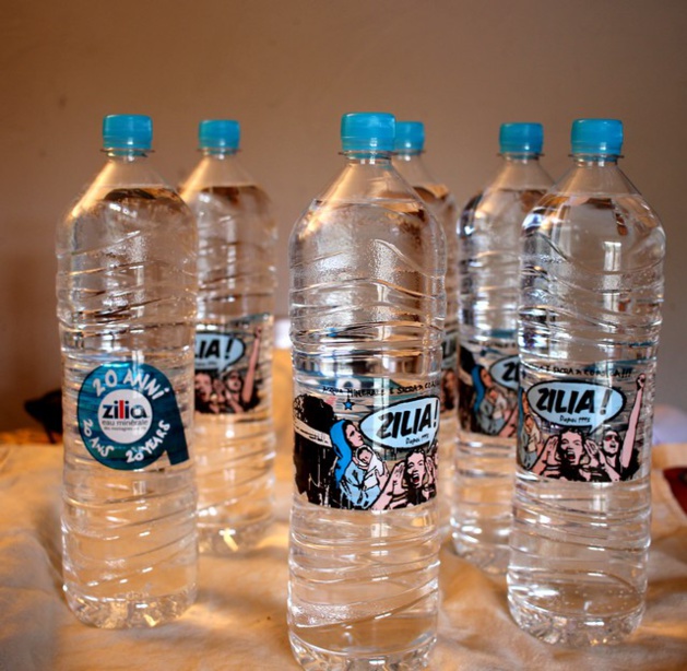 Anto, "fils de Pop" associé aux 20 ans des Eaux de Zilia, acqua minerale di Corsica Anto, "fils de Pop" associé aux 20 ans des Eaux de Zilia, acqua minerale di Corsica