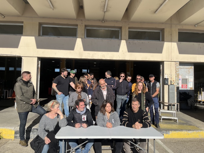 De nombreux agents du centre de tri d'Ajaccio ont assisté à cette conférence de presse De nombreux agents du centre de tri d'Ajaccio ont assisté à cette conférence de presse