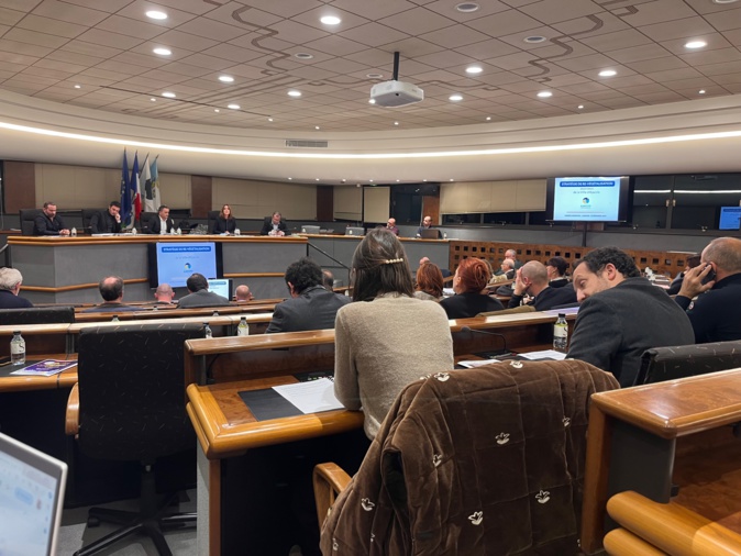 Ajaccio : La ville se végétalise pour s'adapter au réchauffement climatique Ajaccio : La ville se végétalise pour s'adapter au réchauffement climatique