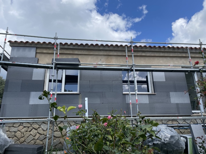 Un exemple d'isolation par l'extérieur Un exemple d'isolation par l'extérieur