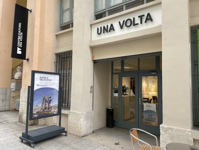 Au centre culturel "Une Volta" de Bastia, les étranges bagages de Fledermaus Au centre culturel "Une Volta" de Bastia, les étranges bagages de Fledermaus