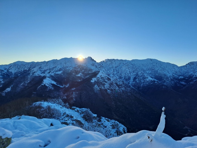 La photo du jour : lever de soleil sur la Punta di l'Urienti