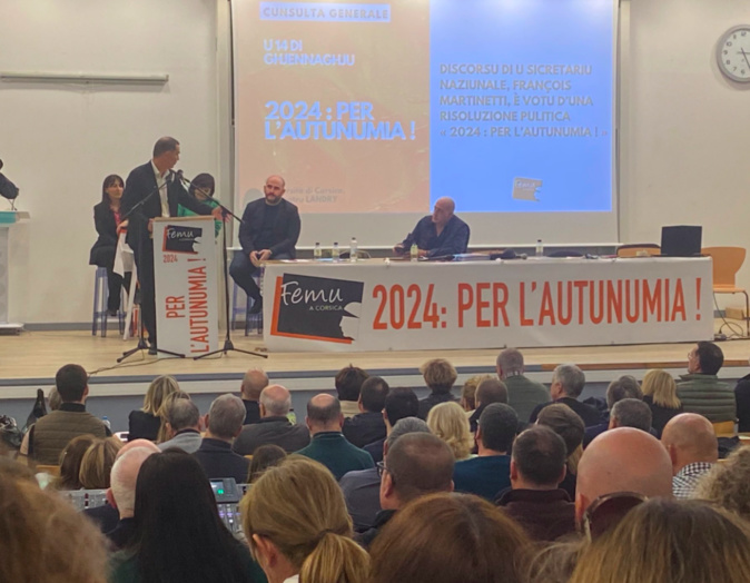 Photo X député Michel Castellani