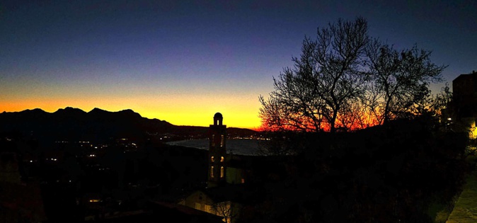 La photo du jour : quand le soleil tire sa révérence à la Balagne La photo du jour : quand le soleil tire sa révérence à la Balagne