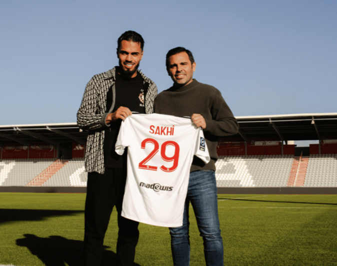 Hamza Sakhi s'est engagé ce jeudi après-midi en faveur de l'ACA (photo : Communication AC Ajaccio)