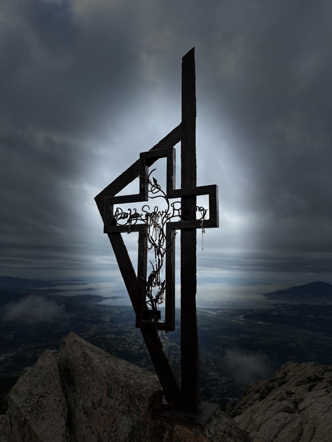 La photo du jour : au sommet de l'Aragnascu