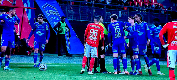 Le Sporting s'écroule à Valenciennes (3-1) Le Sporting s'écroule à Valenciennes (3-1)