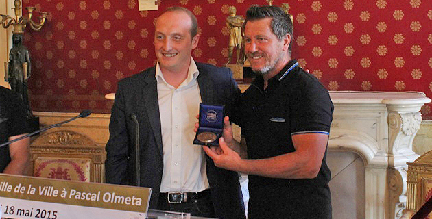 Pascal Olmeta reçoit la médaille de la Ville d'Ajaccio