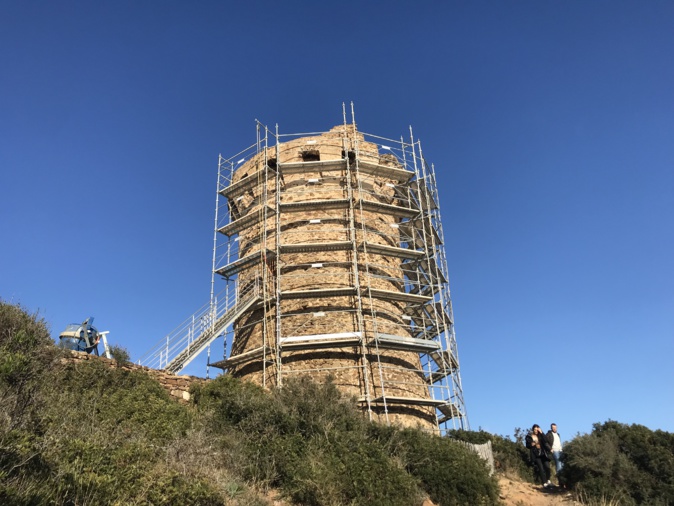 Les échafaudages ont été posés fin janvier. Les échafaudages ont été posés fin janvier.